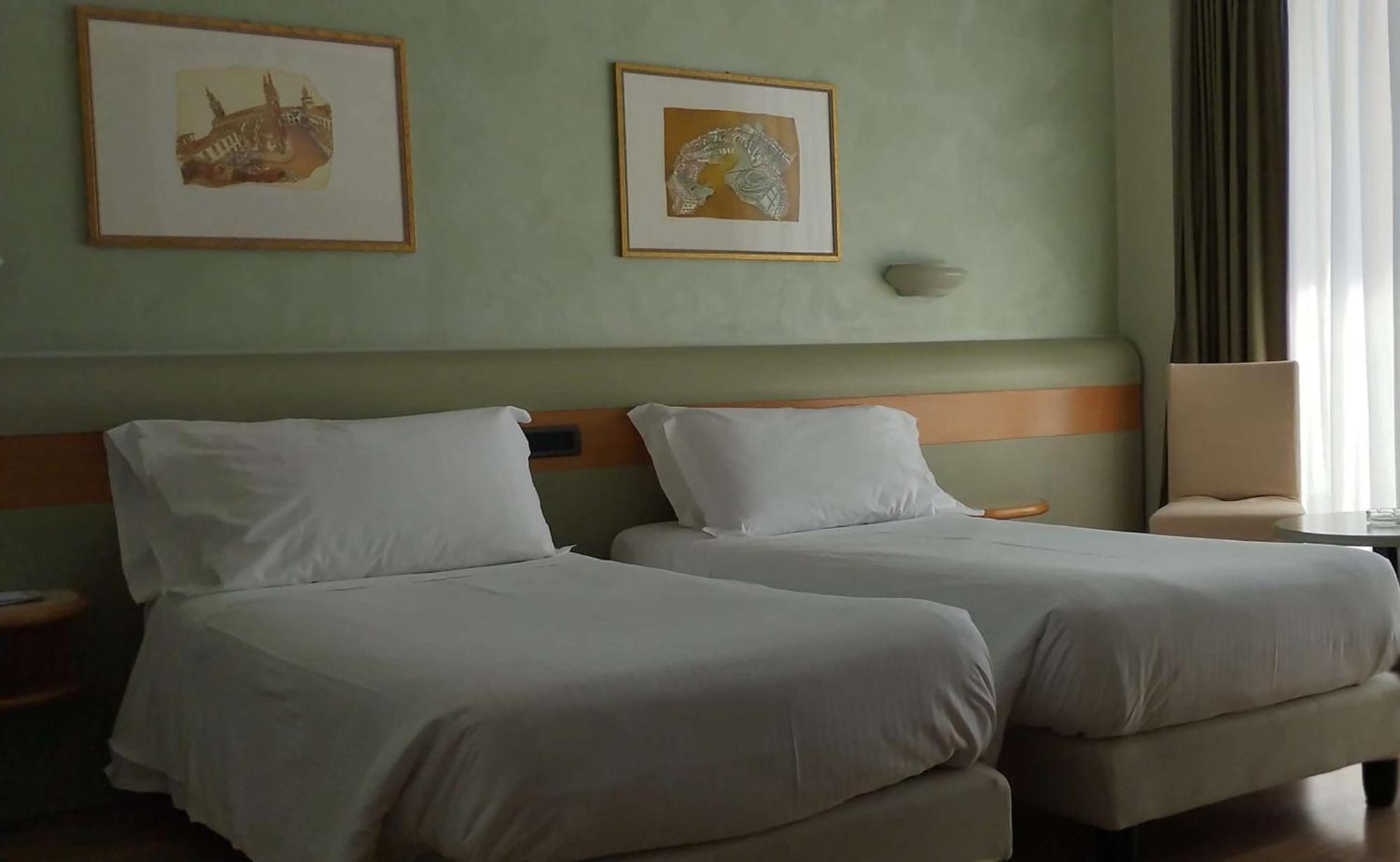Best Western Hotel Leonardo Da Vinci Эрба Экстерьер фото