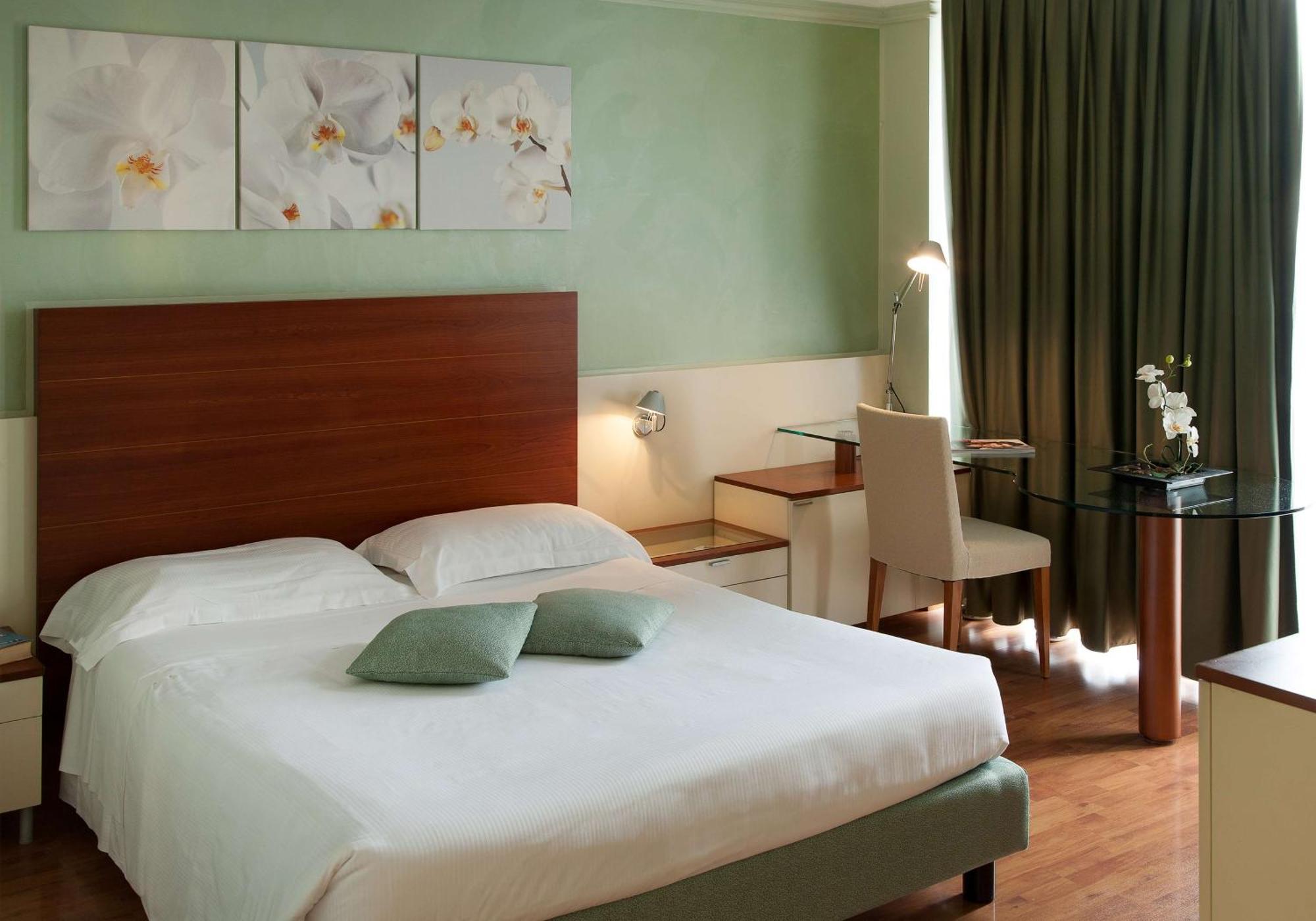 Best Western Hotel Leonardo Da Vinci Эрба Экстерьер фото