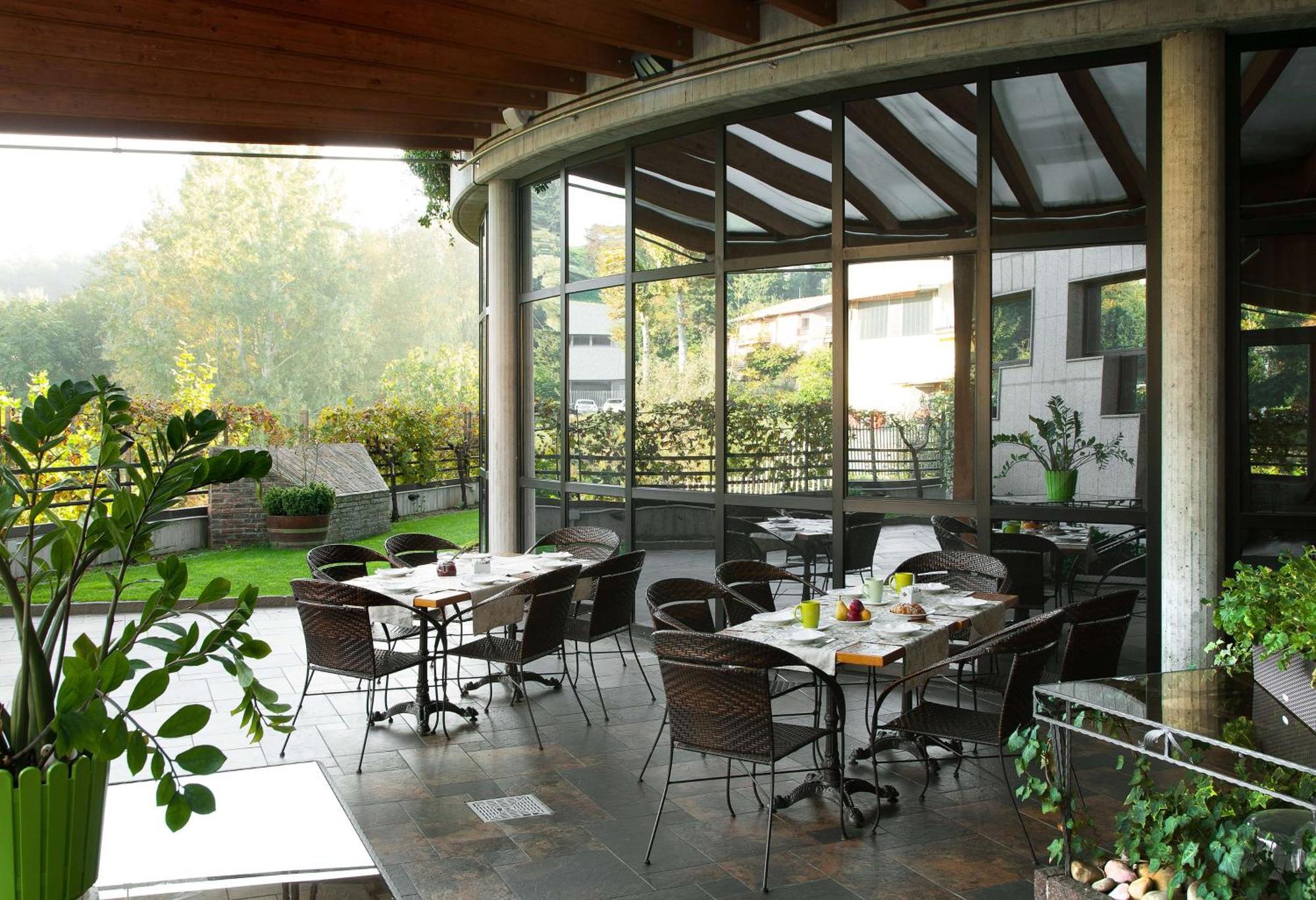 Best Western Hotel Leonardo Da Vinci Эрба Экстерьер фото