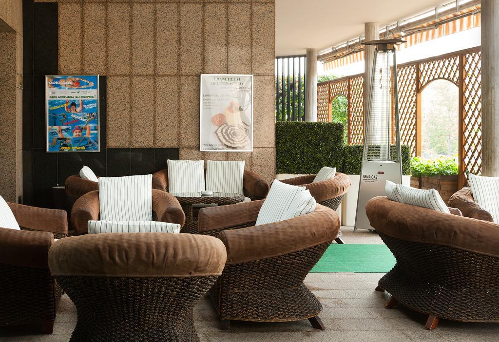 Best Western Hotel Leonardo Da Vinci Эрба Экстерьер фото