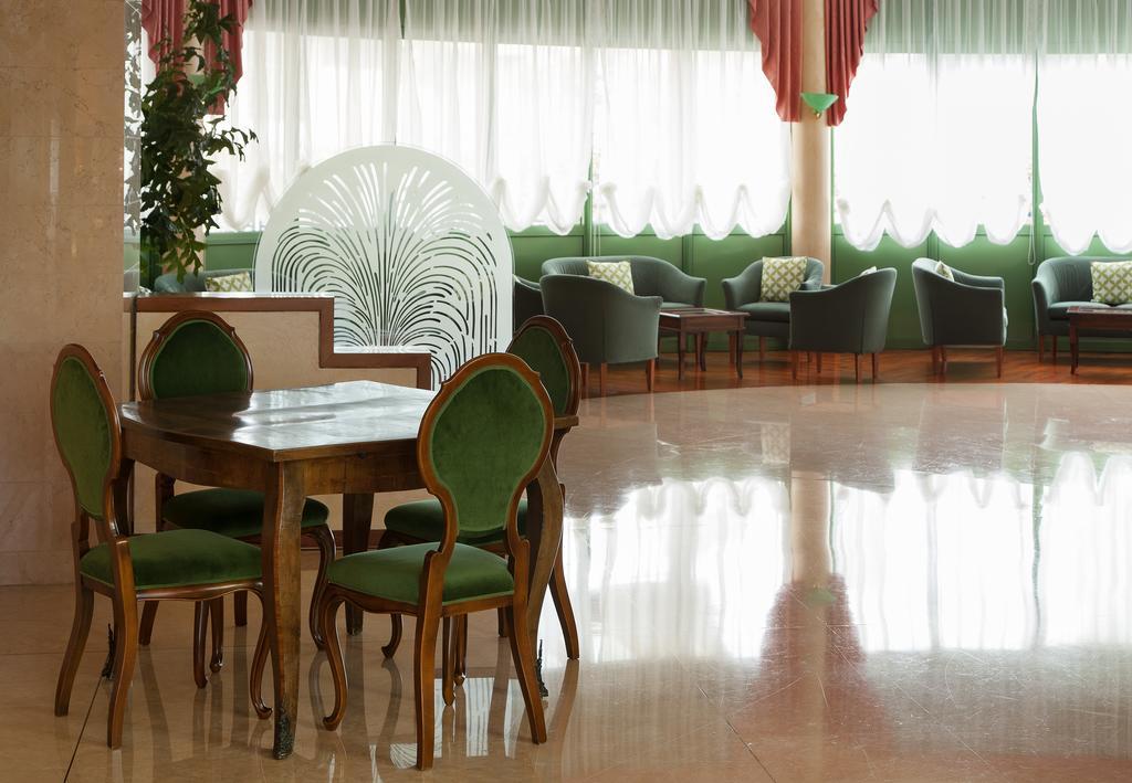 Best Western Hotel Leonardo Da Vinci Эрба Экстерьер фото
